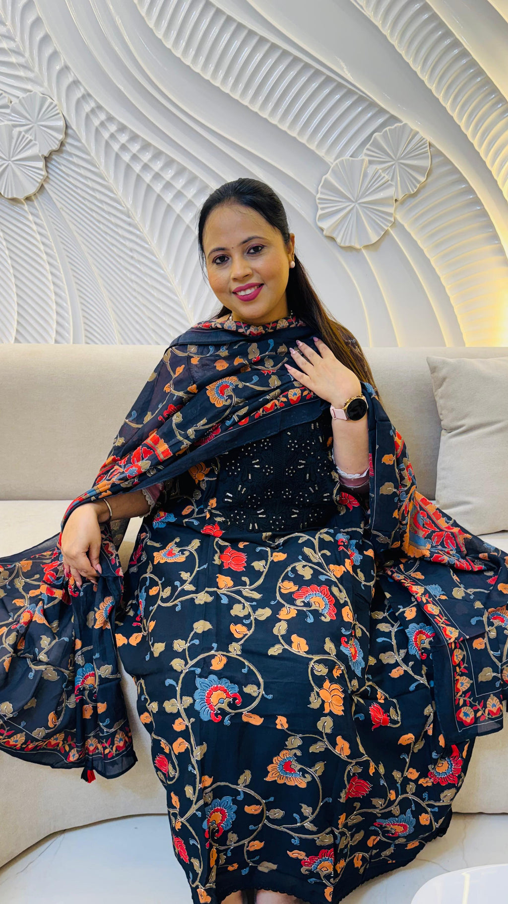 Pure Mul Cotton Kalamkari Suit 

Lightweight, breathable & beautifully finished with delicate thread work on the neckline